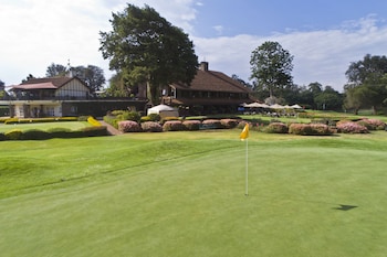 the residences at karen country club