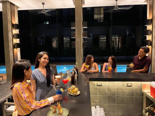 the funny lion el nido