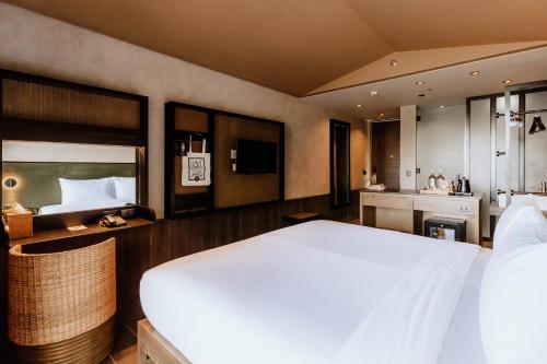 the funny lion el nido