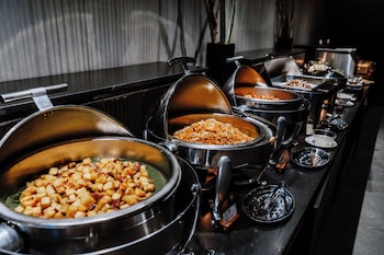 the funny lion el nido