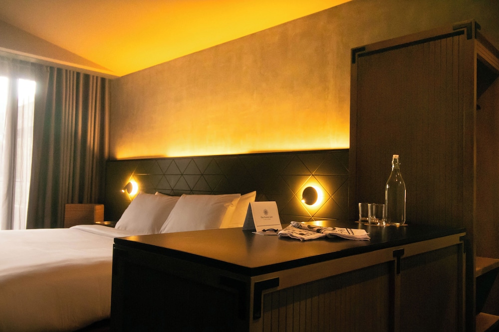 the funny lion el nido