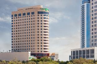 holiday inn and suites dubai science park