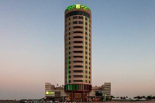 holiday inn and suites dubai science park