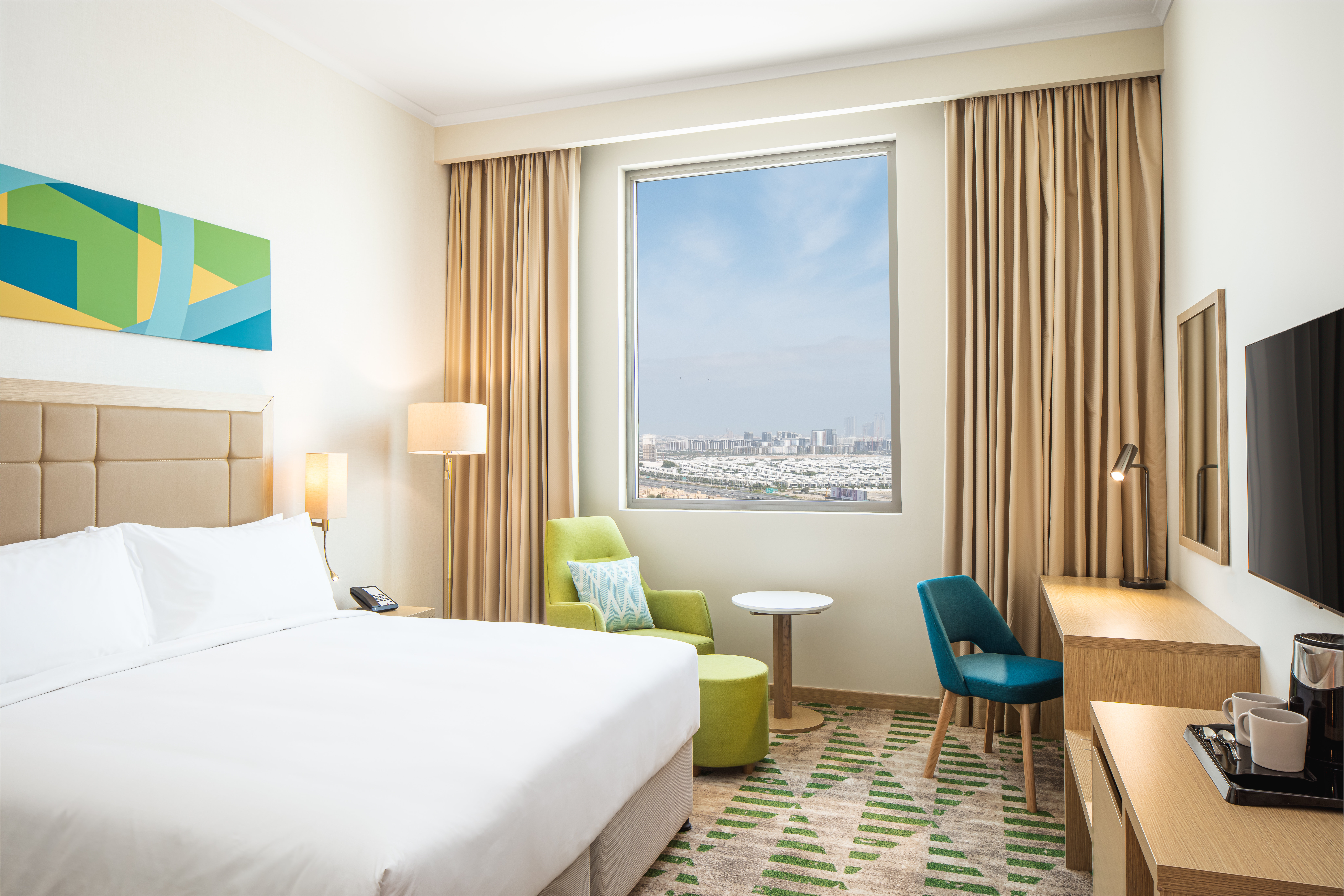 holiday inn and suites dubai science park