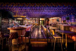 holiday inn and suites dubai science park