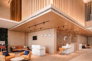 holiday inn and suites dubai science park