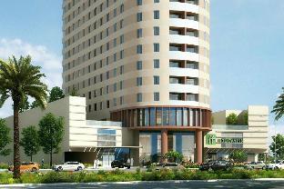 holiday inn and suites dubai science park