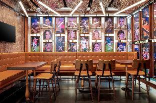 holiday inn and suites dubai science park