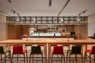 holiday inn and suites dubai science park