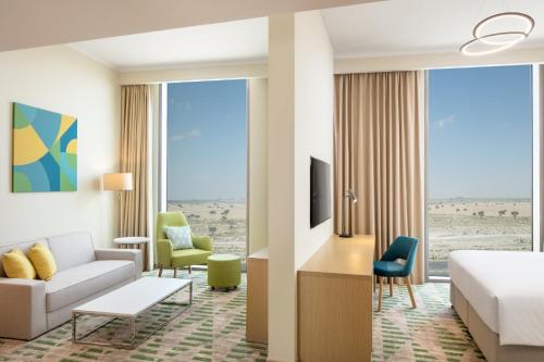 holiday inn and suites dubai science park