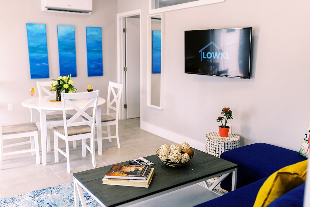 casa cordova by lowkl