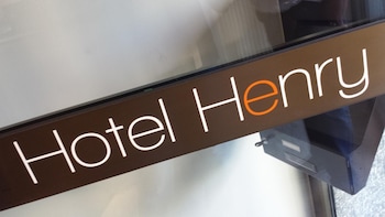 hotel henry