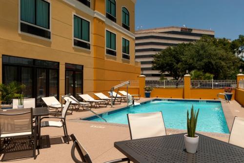 spark by hilton houston bush intercontinental airport
