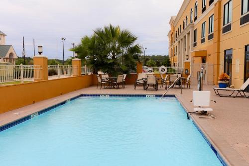 spark by hilton houston bush intercontinental airport