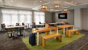 spark by hilton houston bush intercontinental airport