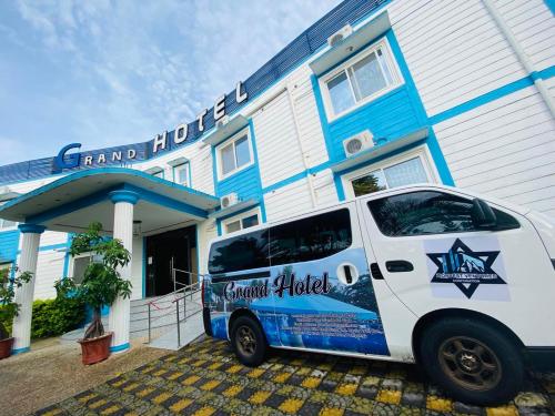 grand hotel clark