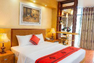moon hotel