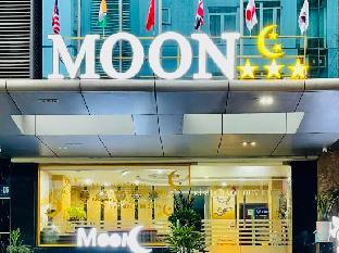 moon hotel