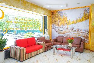 moon hotel
