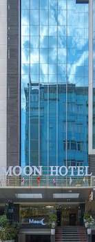 moon hotel