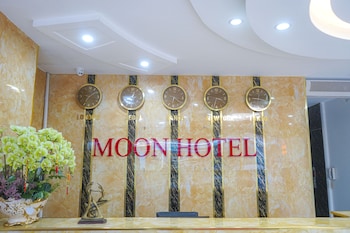 moon hotel