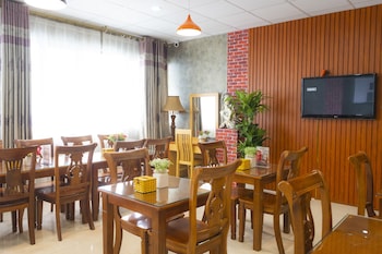 moon hotel