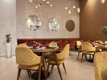 ari boutique hotel adults only