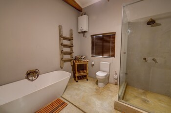 neuras wine and wildlife estate
