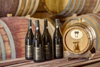 neuras wine and wildlife estate