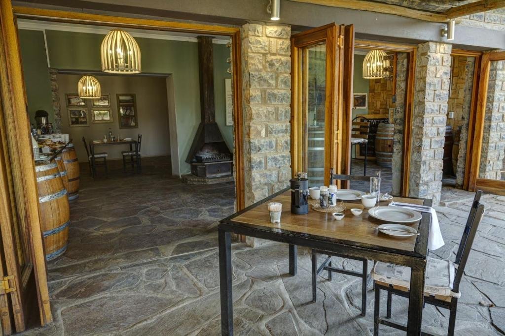neuras wine and wildlife estate