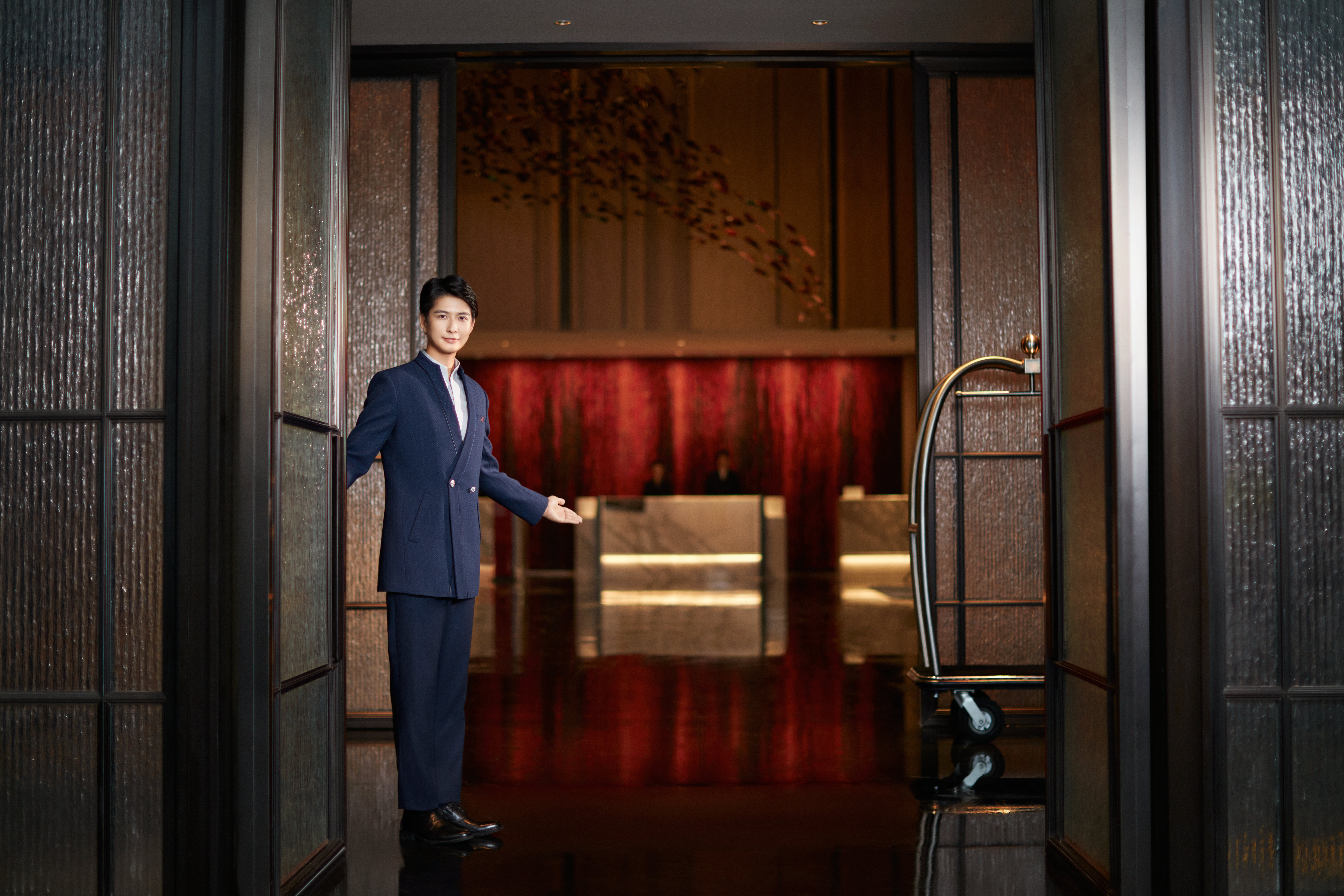 hualuxe hotels and resorts yangjiang city center