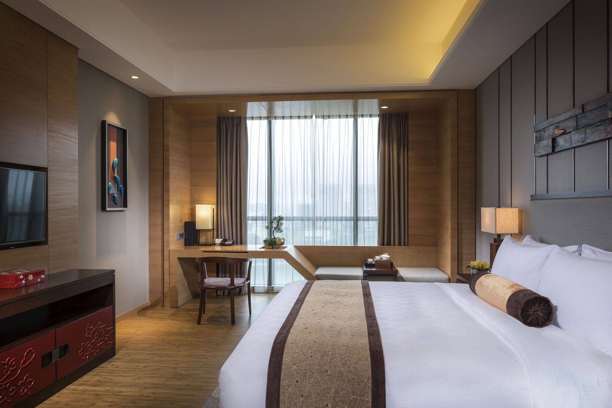 hualuxe hotels and resorts yangjiang city center