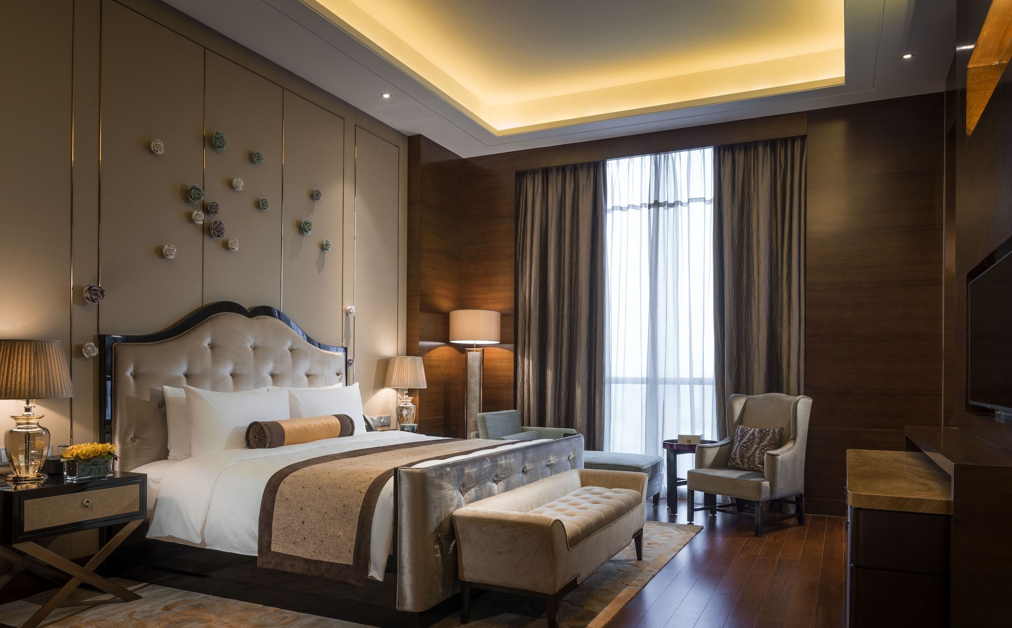 hualuxe hotels and resorts yangjiang city center