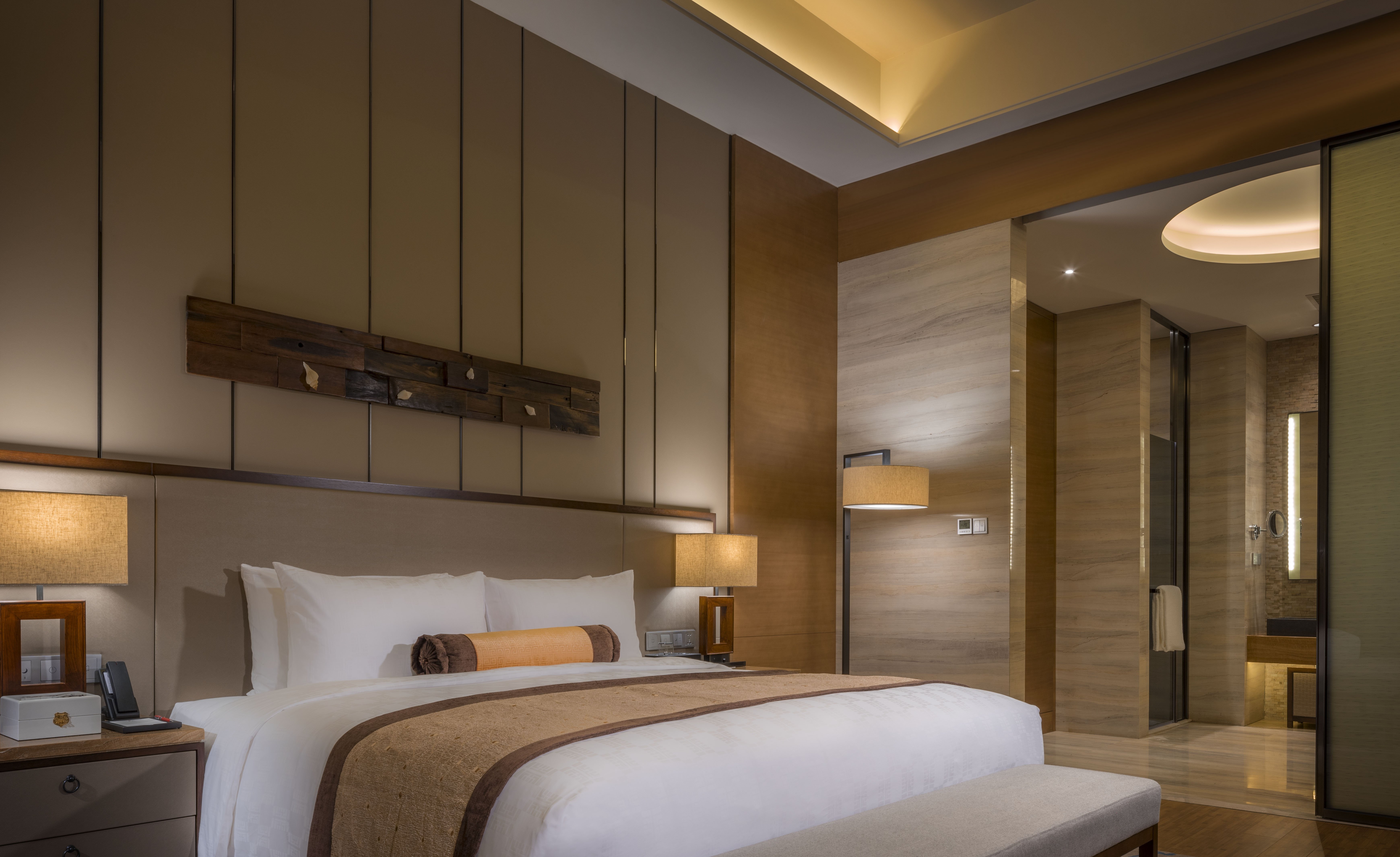 hualuxe hotels and resorts yangjiang city center