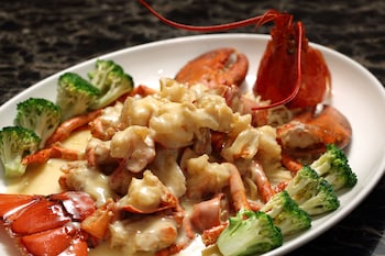 Hualuxe Hotels & Resorts Yangjiang City Center,Yangjiang>>Shenzhen,4 star