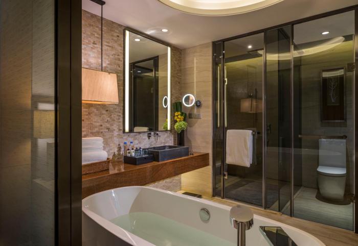 hualuxe hotels and resorts yangjiang city center