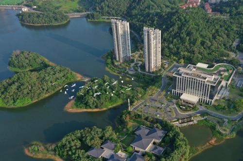 hualuxe hotels and resorts yangjiang city center