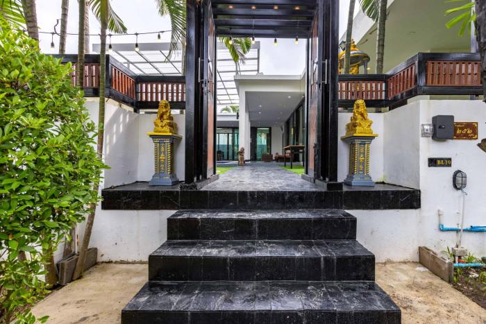 4 bedroom modern pool villa bl10