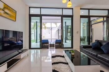 3 bedroom pool villa bl2