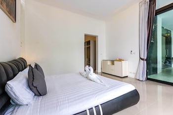 3 bedroom pool villa bl2