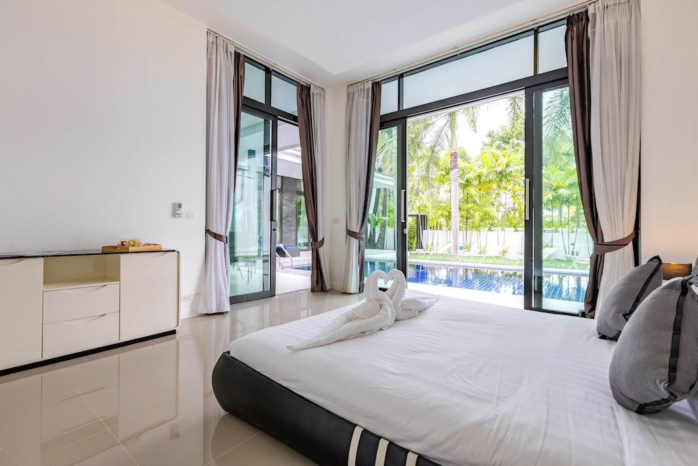 3 bedroom pool villa bl2