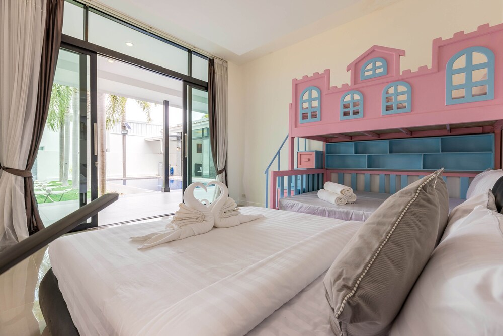3 bedroom pool villa bl2