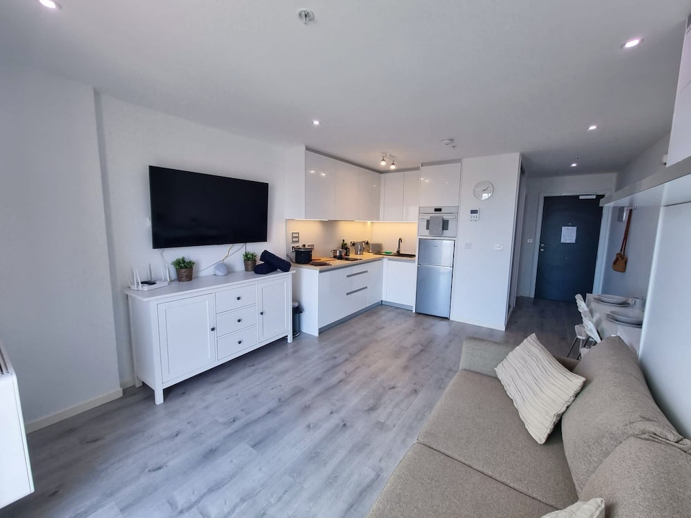 top floor studio the hub self catering