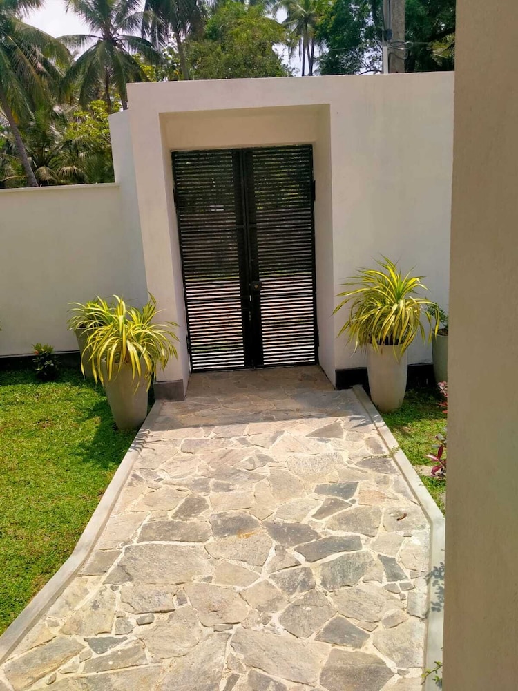 silina residence luxury apartment in katunayake