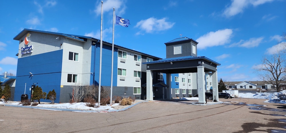 comfort inn and suites