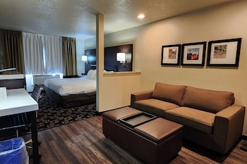 comfort inn and suites