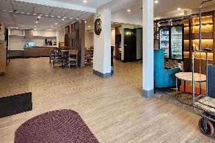 comfort inn and suites