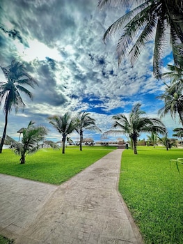 hotel tesoro beach