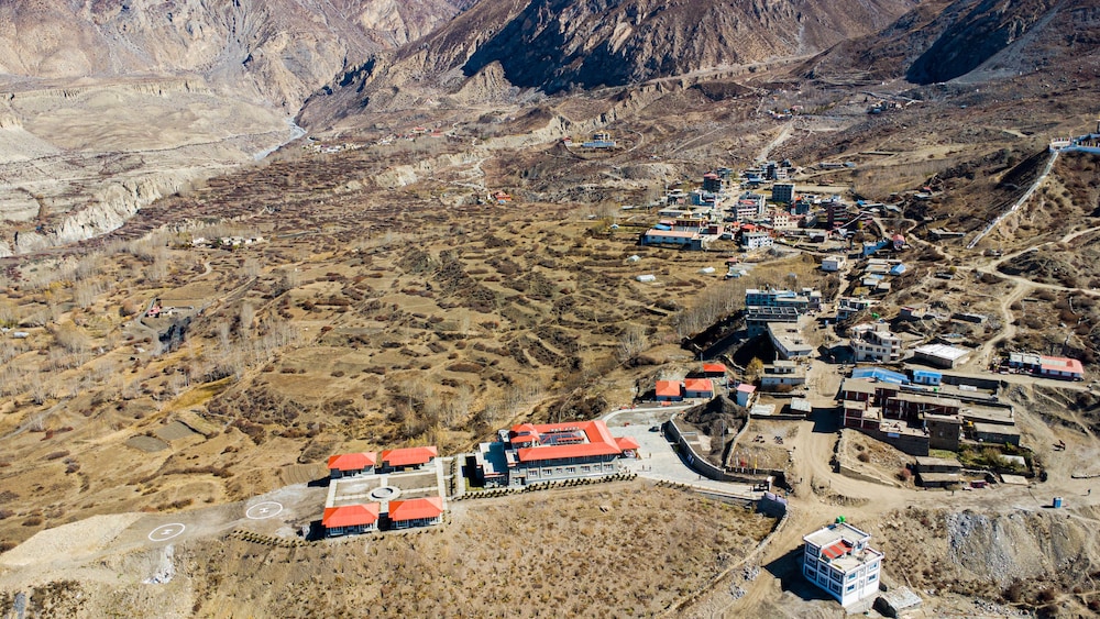 lo mustang himalayan resort