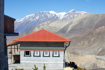 lo mustang himalayan resort